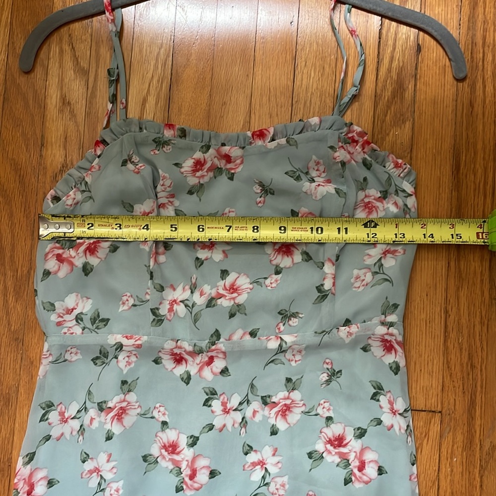 Lulu’s Melissa Sage Floral Tiered Maxi Dress - Size Small - Picture 7 of 8